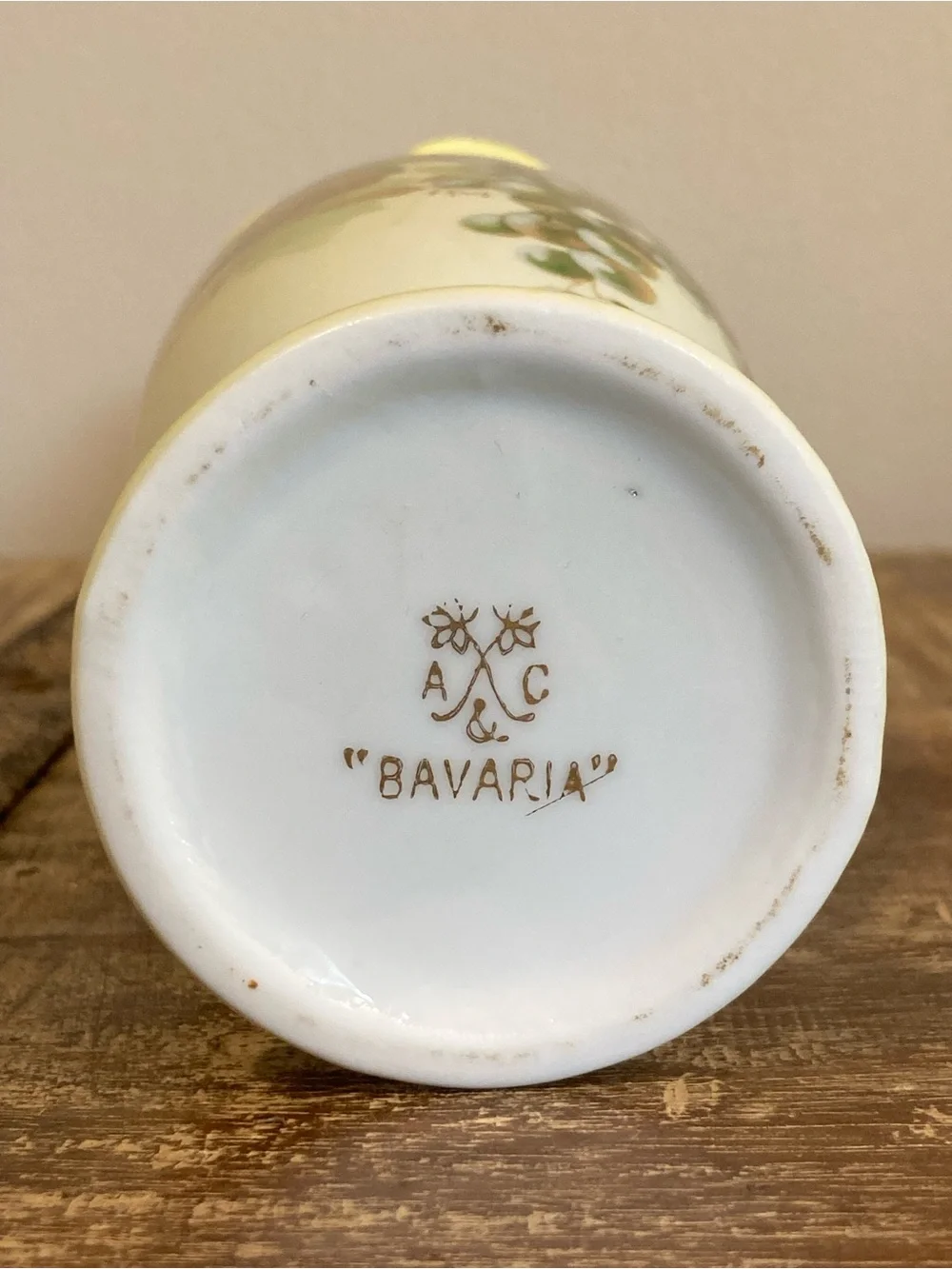 Bavaria A.C. Grape Motif Vase 8.5” Tall A Koch Signed - Picture 9 of 14